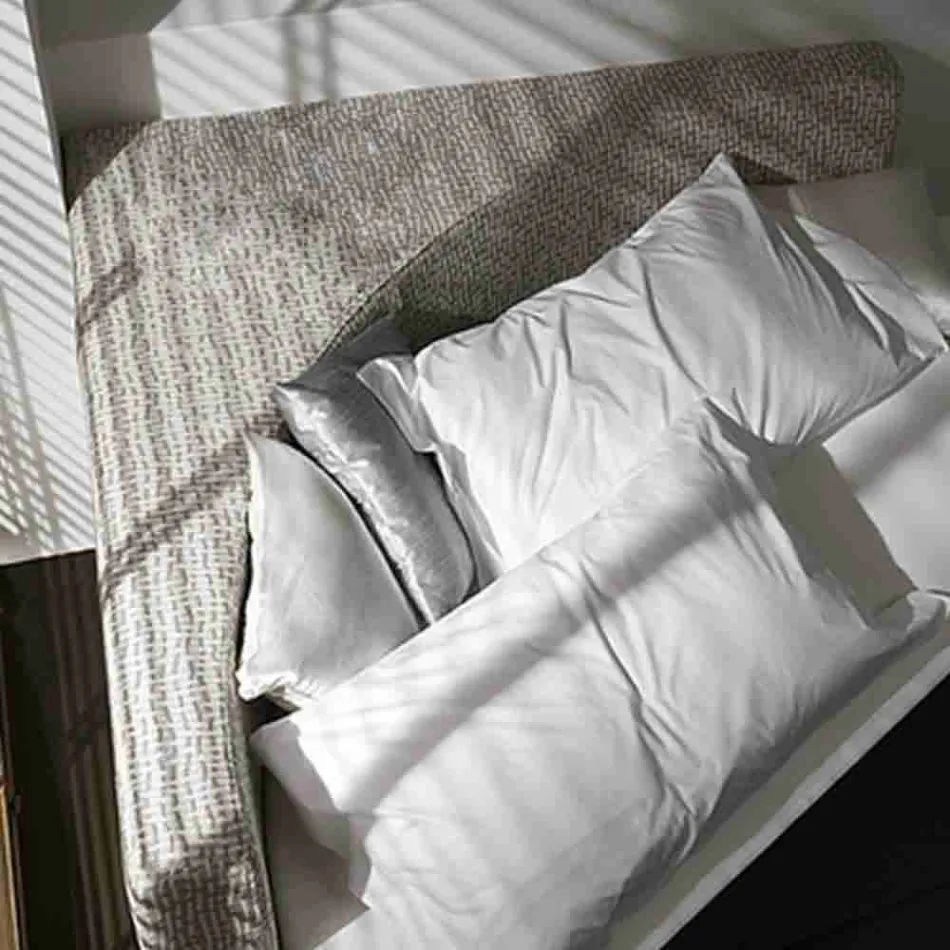 Cama doble redonda moderna con cabecera angular Made in Italy - Tima Viadurini