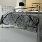 Una cama de plaza y media Hierro forjado Perséfone Viadurini