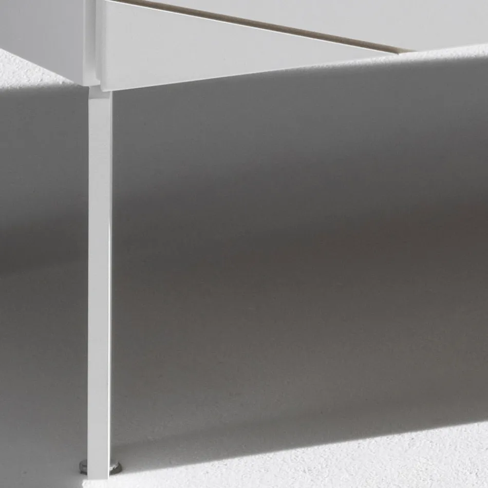 Aparador de 3 puertas en aglomerado de madera pintada - Ariete Viadurini