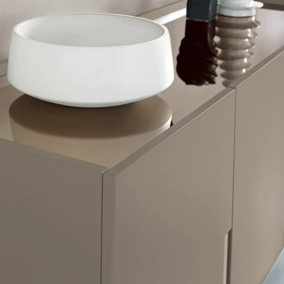 Aparador de salón con 3 puertas en MDF lacado, fabricado en Italia - Elena Viadurini