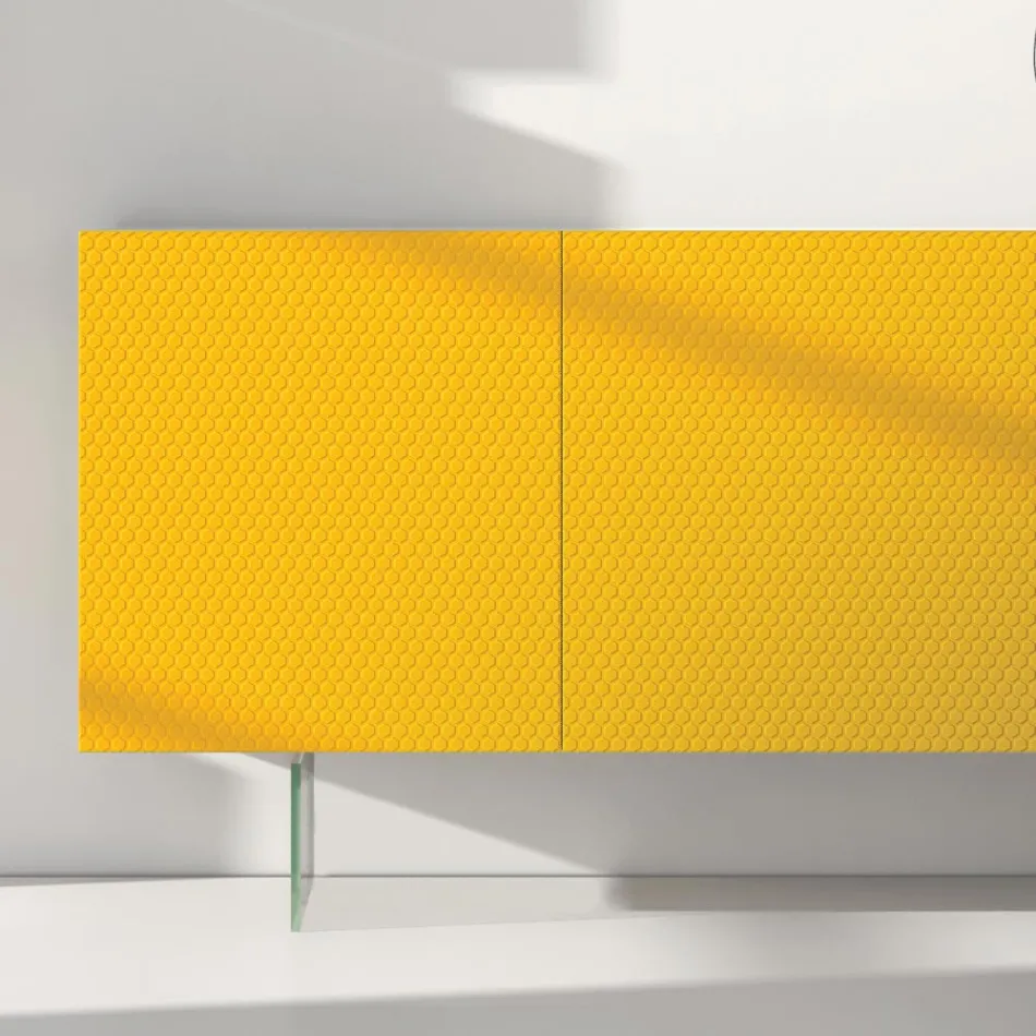 Aparador de mdf lacado amarillo con 3 puertas y pies de vidrio Made in Italy - Ciara Viadurini