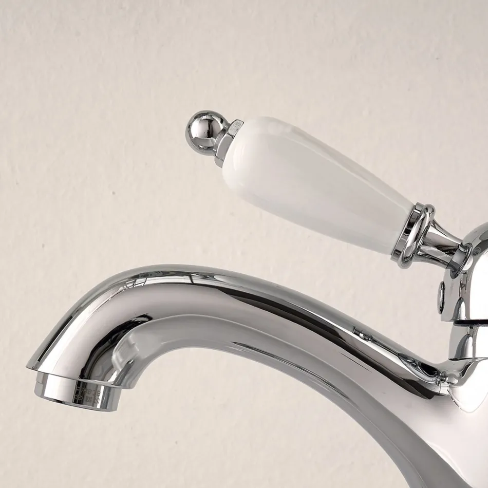 Mezclador de lavabo hecho a mano de latón con palanca estilo clásico - Noriana Viadurini