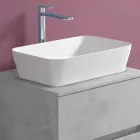 Mueble de baño suspendido con lavabo sobre encimera rectangular, diseño moderno - Dumbo Viadurini