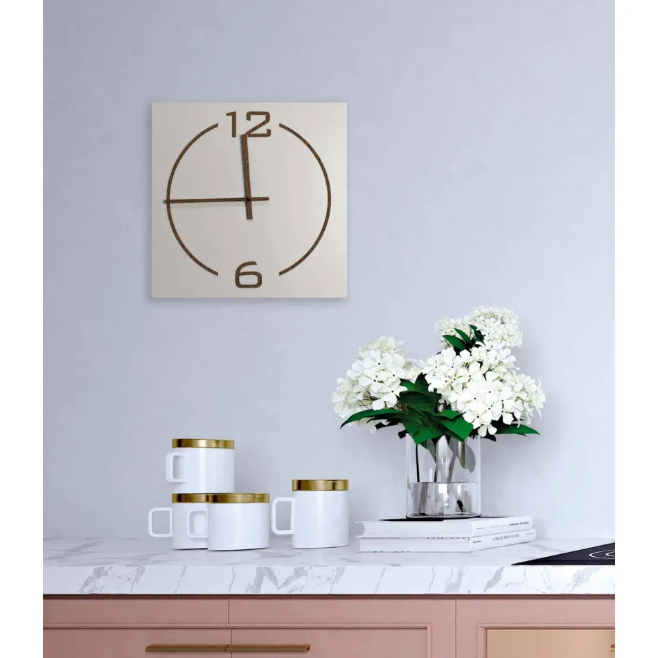 Reloj de pared de diseño cuadrado y moderno en madera beige y marrón - Tabata Viadurini
