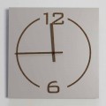 Reloj de pared de diseño cuadrado y moderno en madera beige y marrón - Tabata