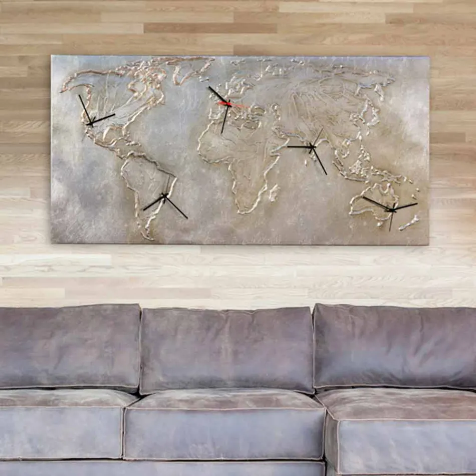 Moderno reloj con cinco cuadrantes que representa el mundo Miles Viadurini