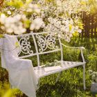 Banco de jardín apilable en aluminio blanco efecto brillante - Sama Viadurini