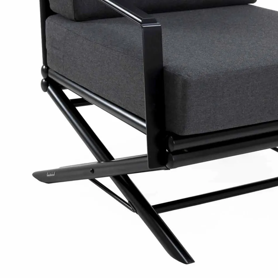 Sillón de exterior en madera natural o negro brillante o mate y cojín - Suzana Viadurini