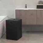 Cesto para la ropa de cuero con base cuadrada David, hecho en Italia. Viadurini