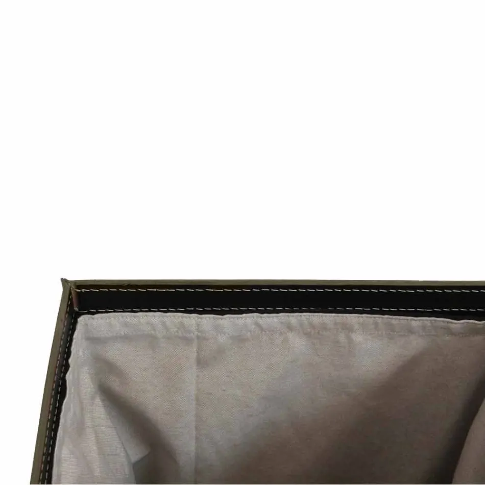 Cesto para la ropa de cuero con una base de diseño rectangular Peter Viadurini