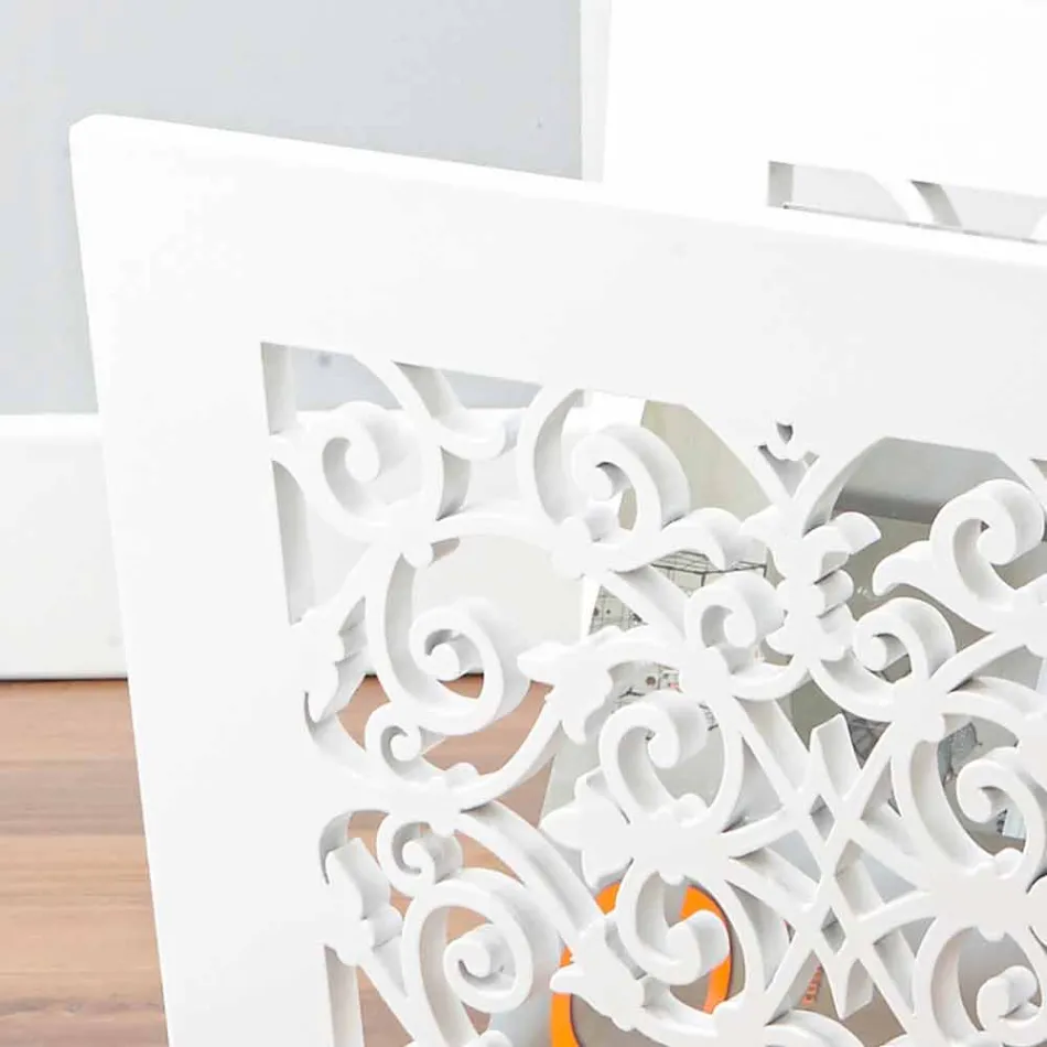 Revistero de piso en madera de colores modernos con decoraciones - Dubai Viadurini