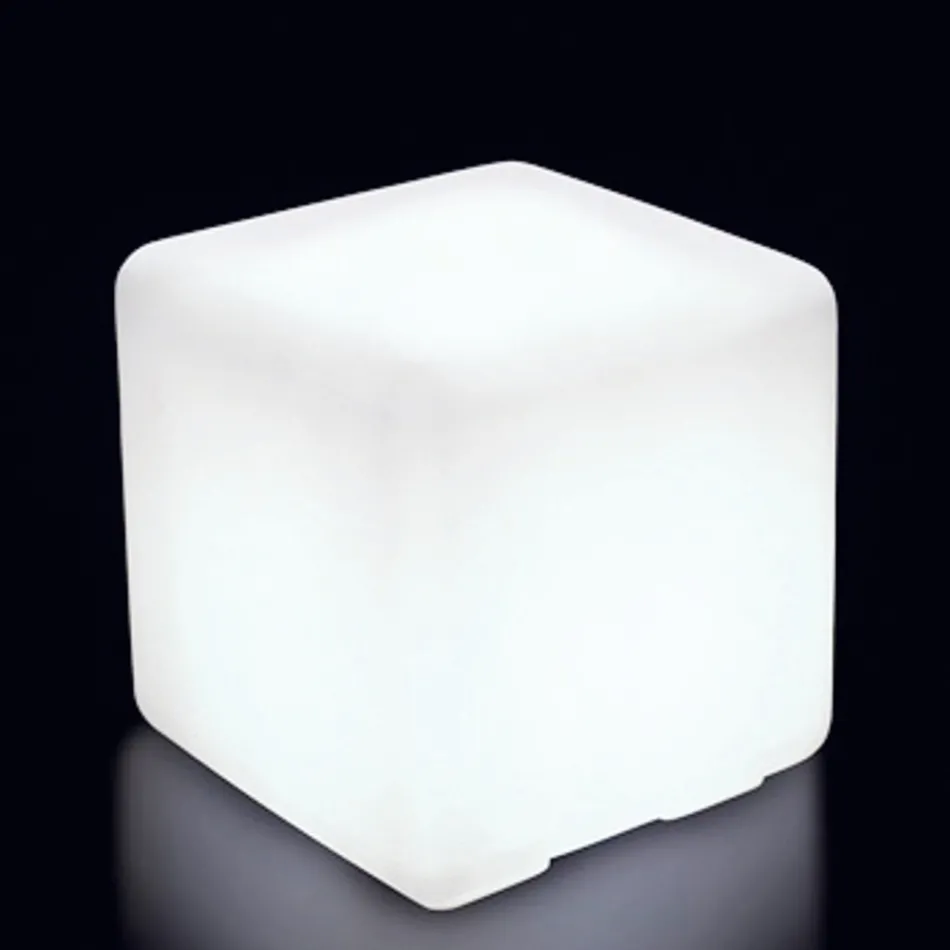 Puf Garden Mesita en Polietileno Coloreado Made in Italy - Colores Viadurini