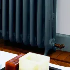 radiador hidráulico retro hierro fundido en 3 columnas por Tiffany Scirocco H Viadurini