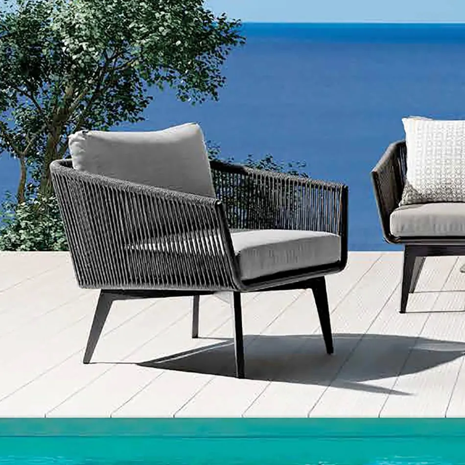 Sala de estar compuesta por sofá de 2 o 3 plazas, sillones y mesa de centro - Elios Viadurini