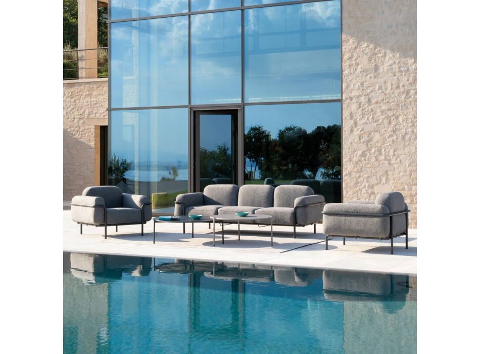 Sala de estar exterior con sofá y 2 sillones en tela Made in Italy - Suki Viadurini