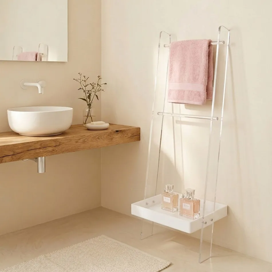 Escalera toallera de plexiglás blanco fabricada en Italia - Jamira Viadurini