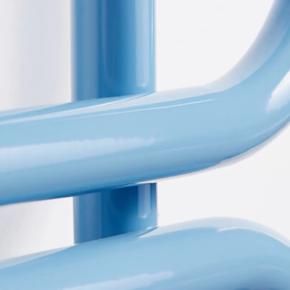 Calentador de toallas eléctrico tipo escalera redondo de acero coloreado fabricado en Italia - Cadena Viadurini