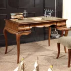 Escritorio con 5 Cajones Madera de Nogal y Ecopiel Made in Italy - Hastings Viadurini