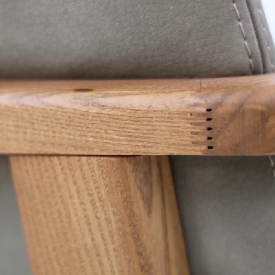 Silla de comedor con reposabrazos en madera de fresno Made in Italy - Betsy Viadurini