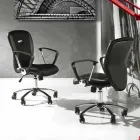 Silla de Oficina con Ruedas Giratorias en Ecopiel Negra y Metal - Amarilda Viadurini