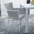 Silla apilable con brazos y respaldo de cuerda tapizados - Gardenia Viadurini