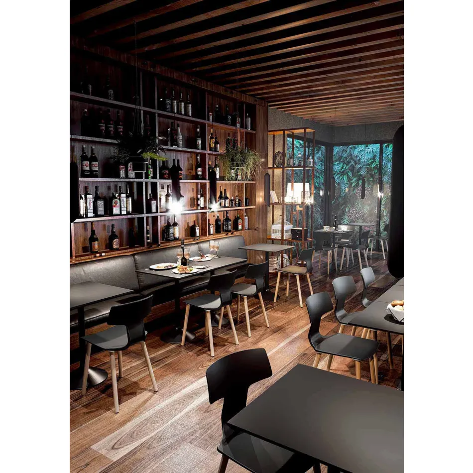 Sillas de comedor Made in Italy de madera y polipropileno, 2 piezas - Trébol Viadurini