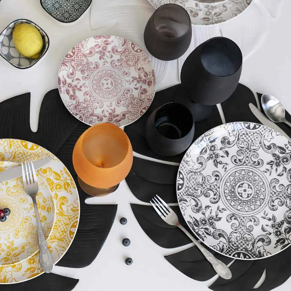 Juego de copa de vino tinto o blanco en vidrio coloreado, 12 piezas - Borde Viadurini