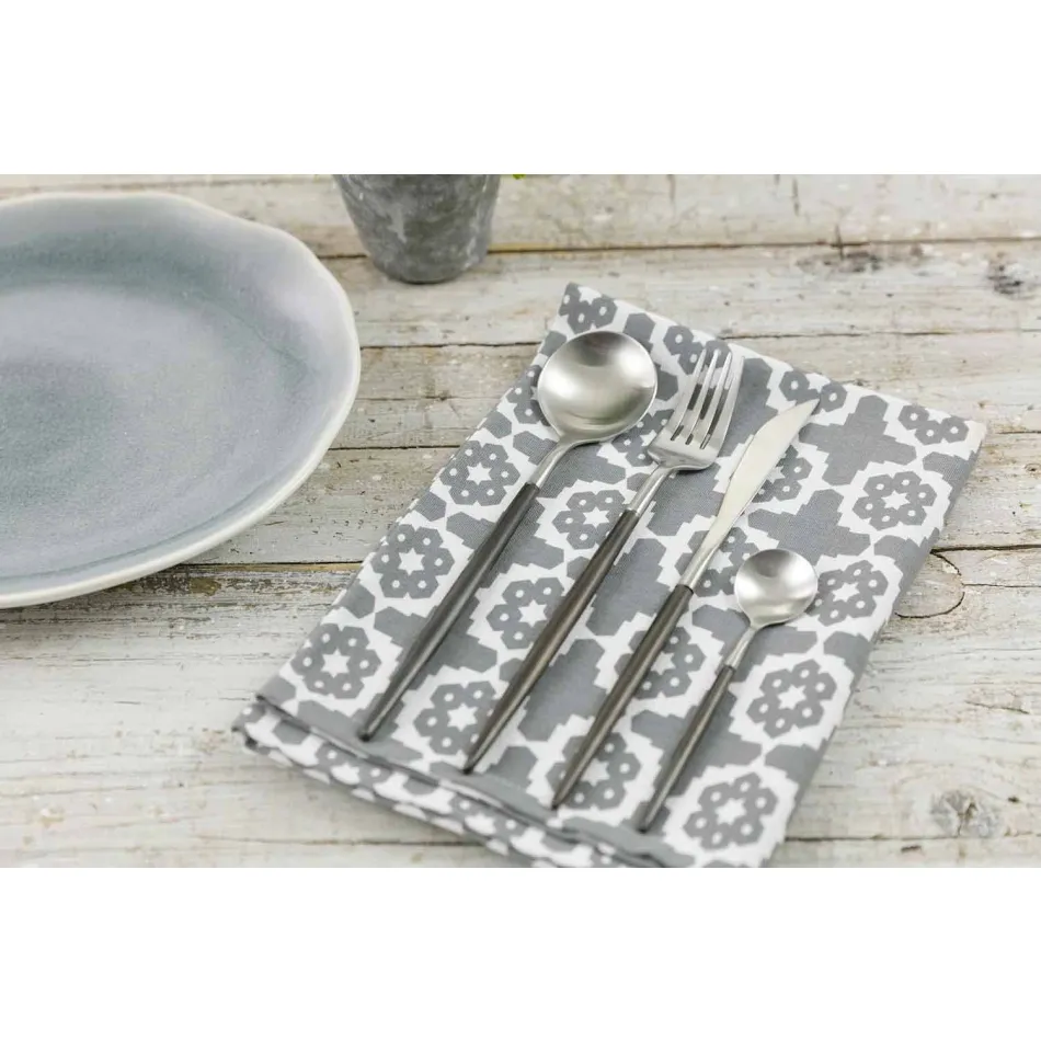 Cubiertos de servicio completo en acero negro Diseño moderno 24 piezas - Calamo Viadurini