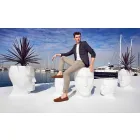 Taburete para exterior con forma de cara en un diseño moderno de Adan by Vondom Viadurini