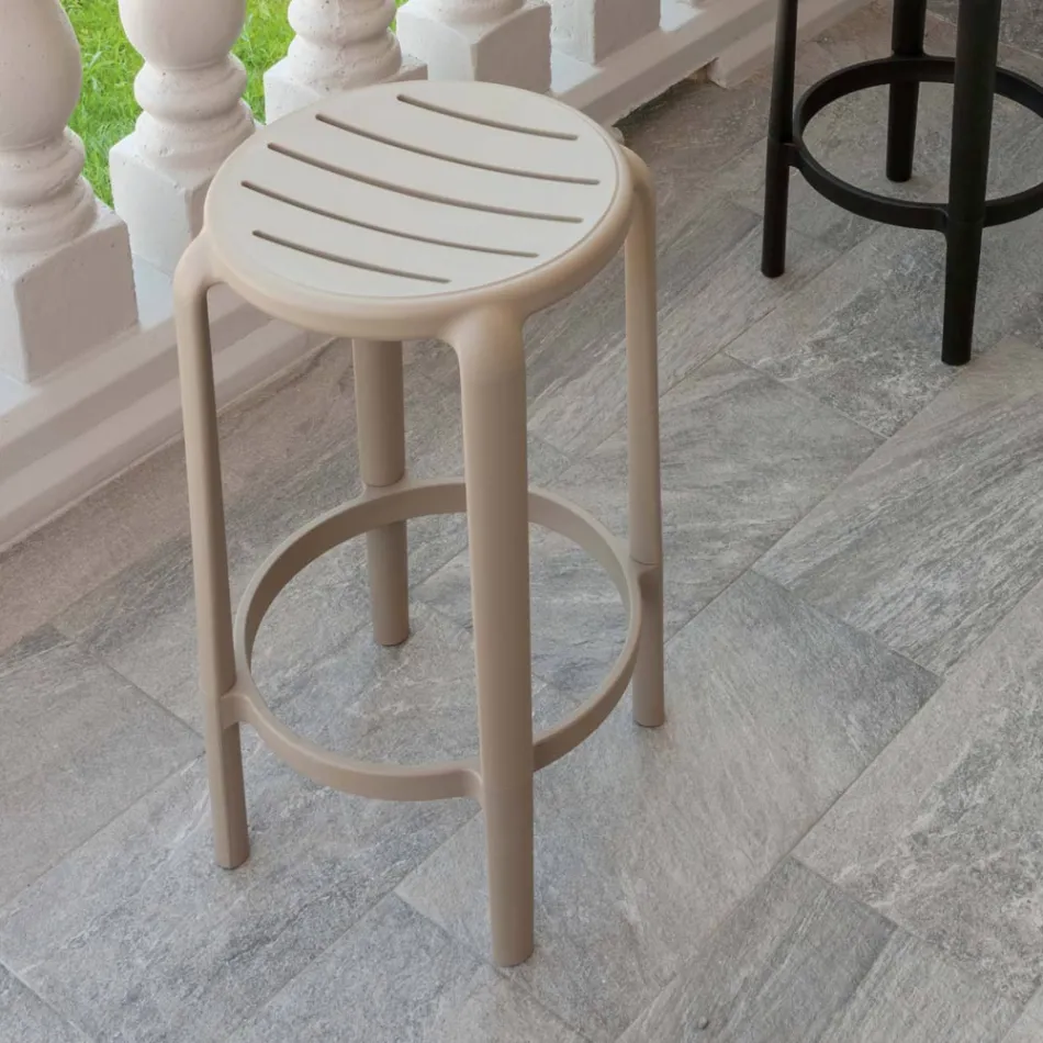 Taburete de Polipropileno Reforzado con Fibra de Vidrio en Diferentes Colores - Neev Viadurini