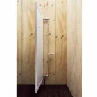 Espejo de pared con puerta que se abre y percheros Made in Italy - Boro Viadurini