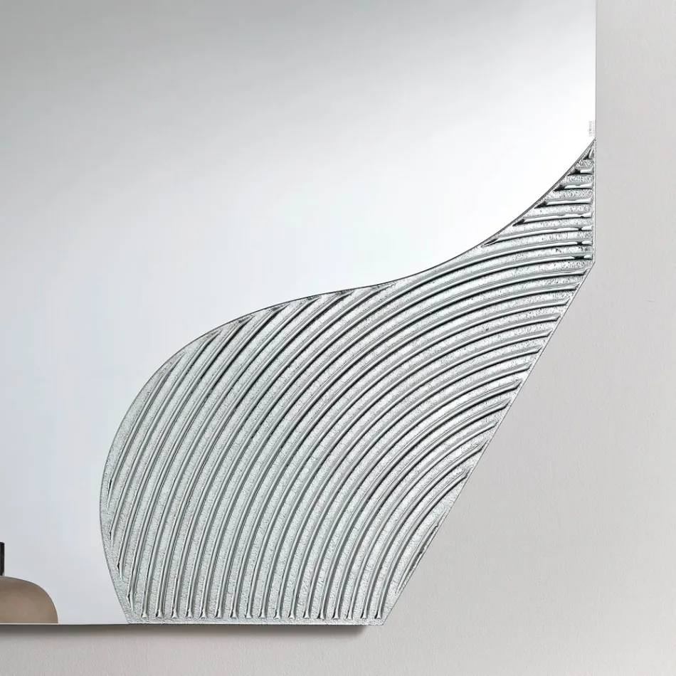 Espejo de pared Lirion con inserto a rayas bicolor, fabricado en Italia. Viadurini