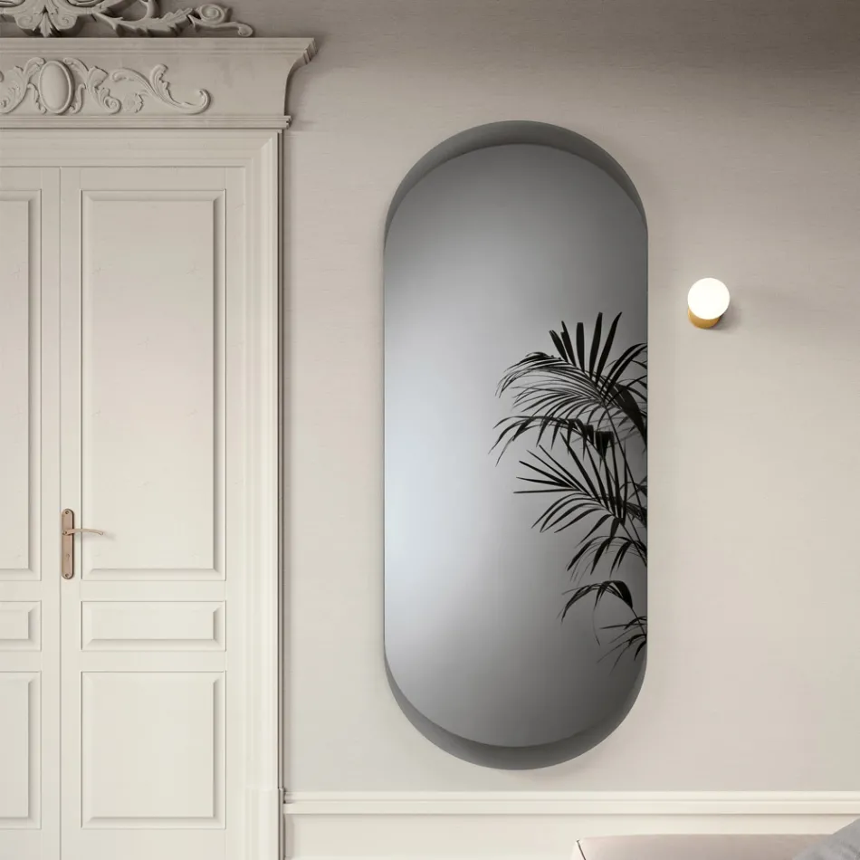 Espejo de pared Ecla con forma alargada y esquinas redondeadas. Fabricado en Italia. Viadurini