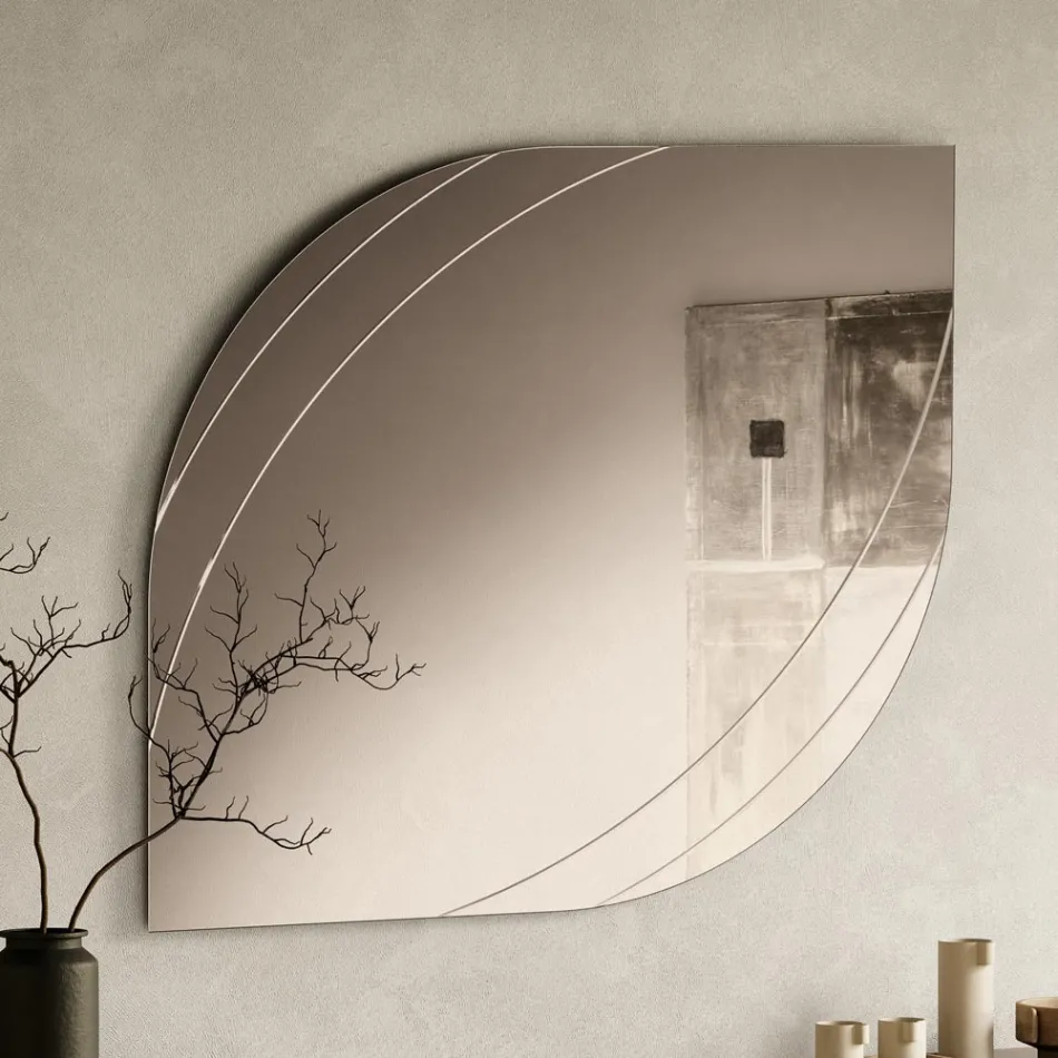 Espejo de cristal con grabados en dos tamaños y colores, fabricado en Italia - Vela Viadurini