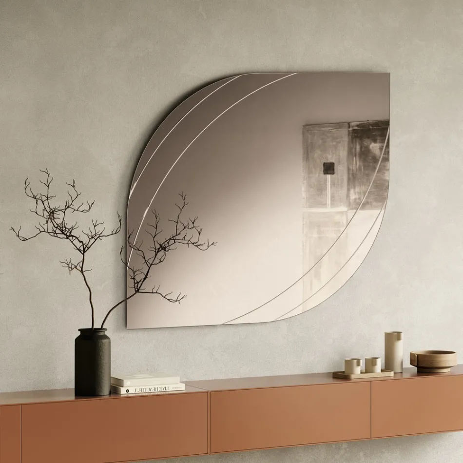 Espejo de cristal con grabados en dos tamaños y colores, fabricado en Italia - Vela Viadurini