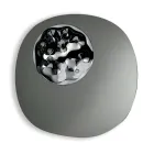 Espejo con forma y cristal ondulado insertado, fabricado en Italia - Adalberta Viadurini