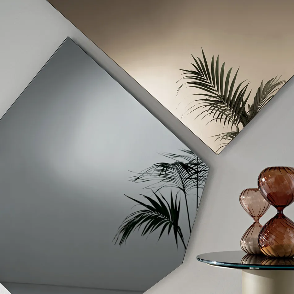 Espejo con forma disponible en 2 colores y 2 tamaños - Bonella Viadurini