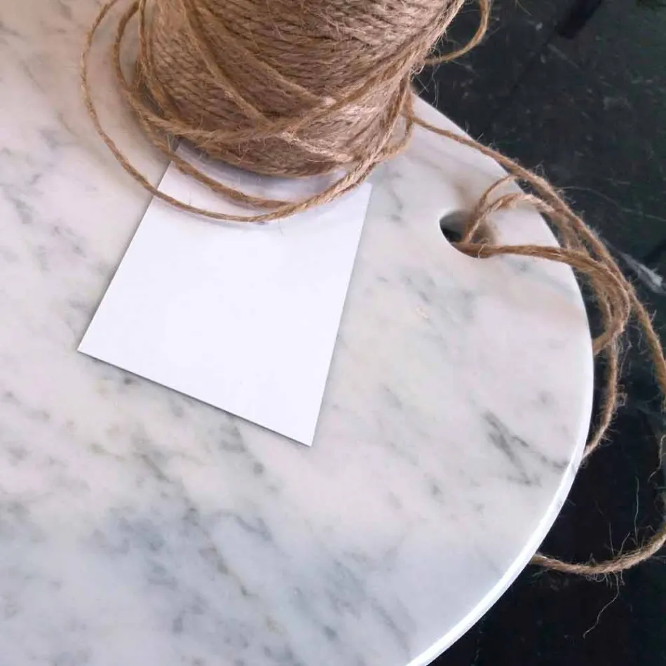 Tabla de cortar ovalada moderna en mármol blanco de Carrara Made in Italy - Masha Viadurini