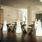 Slide High mesa alta (H120) de polietileno y vidrio hecho en Italia Viadurini