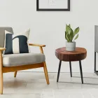 Mesita de salón con patas de metal y tapa de madera maciza - Cerdeña Viadurini