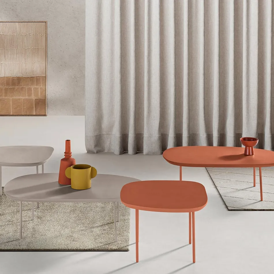 Mesa de centro de MDF con forma, disponible en dos tamaños y varios colores - Navis Viadurini