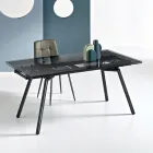 Mesa extensible de 160/240 x 91 cm en cristal ahumado y base de metal negro - Columna Viadurini