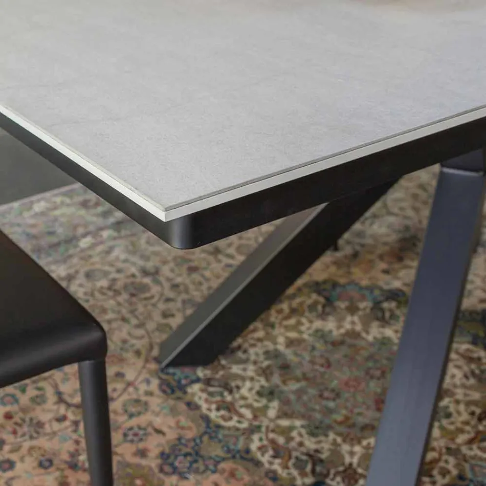 Mesa de comedor extensible hasta 2,8 m con patas de cerámica y metal - Paoluccio Viadurini