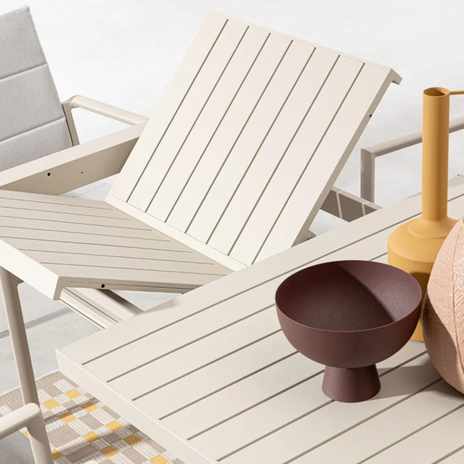 Mesa extensible hasta 240 cm en aluminio pintado en polvo - Pintura Viadurini