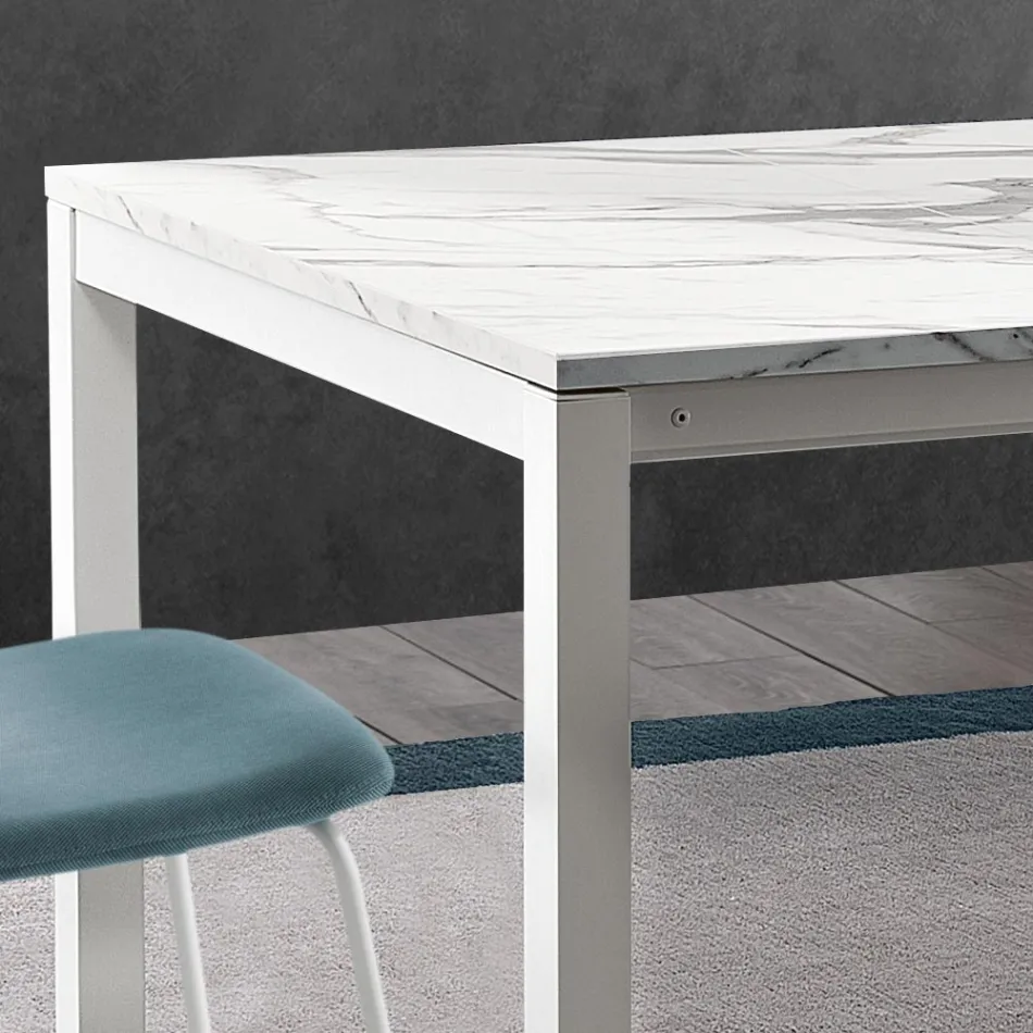 Mesa extensible hasta 260 cm con tapa de melamina acabado Calacatta - Shaila Viadurini