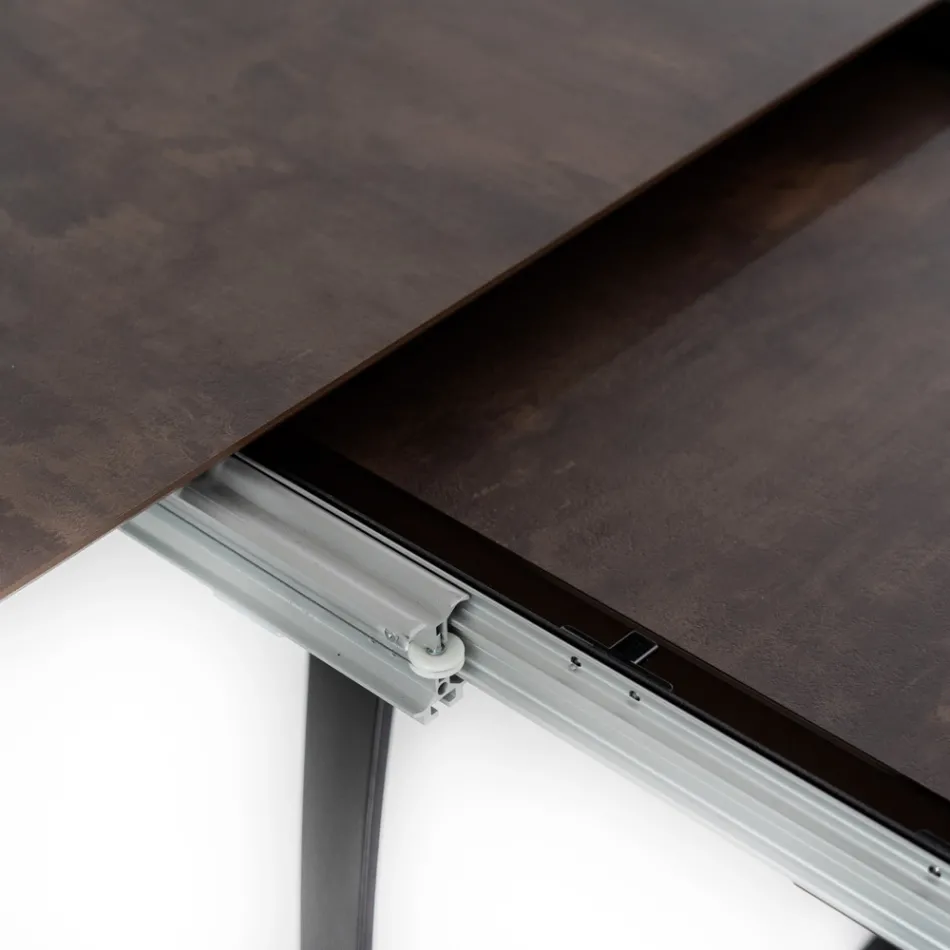 Mesa extensible hasta 270 cm con tapa de HPL y base de aluminio - Villongo Viadurini