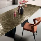 Mesa extensible con base metálica y tablero de cristal acanalado, fabricada en Italia - Lumo Viadurini