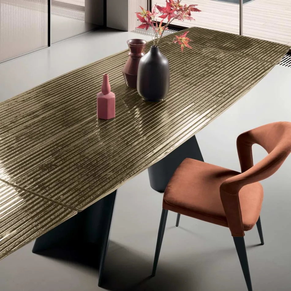 Mesa extensible con base metálica y tablero de cristal acanalado, fabricada en Italia - Lumo Viadurini