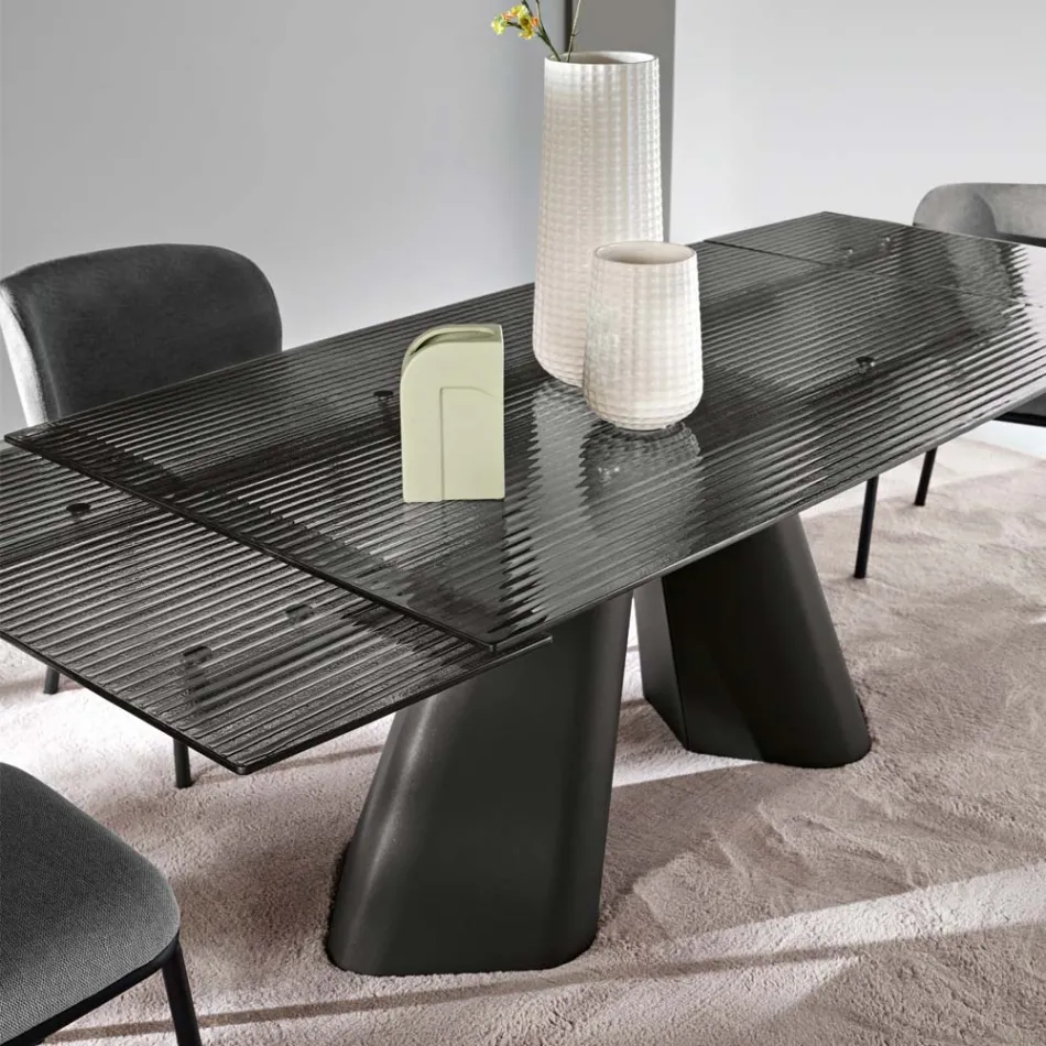 Mesa extensible de hasta 240 cm en cristal estriado transparente, fabricada en Italia - Talete Viadurini
