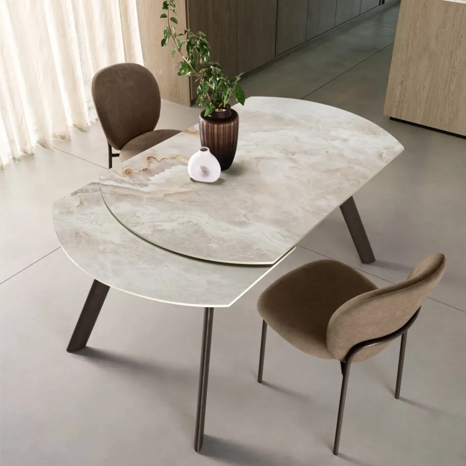 Mesa extensible de hasta 180 cm en piedra sinterizada con efecto mármol - Talia Viadurini